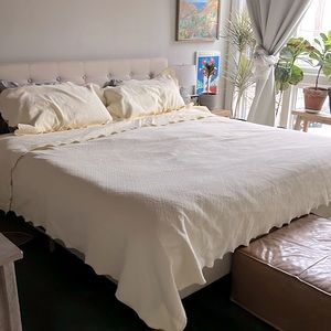SFERRA Cream Cotton Bedspread with Scalloped Edge